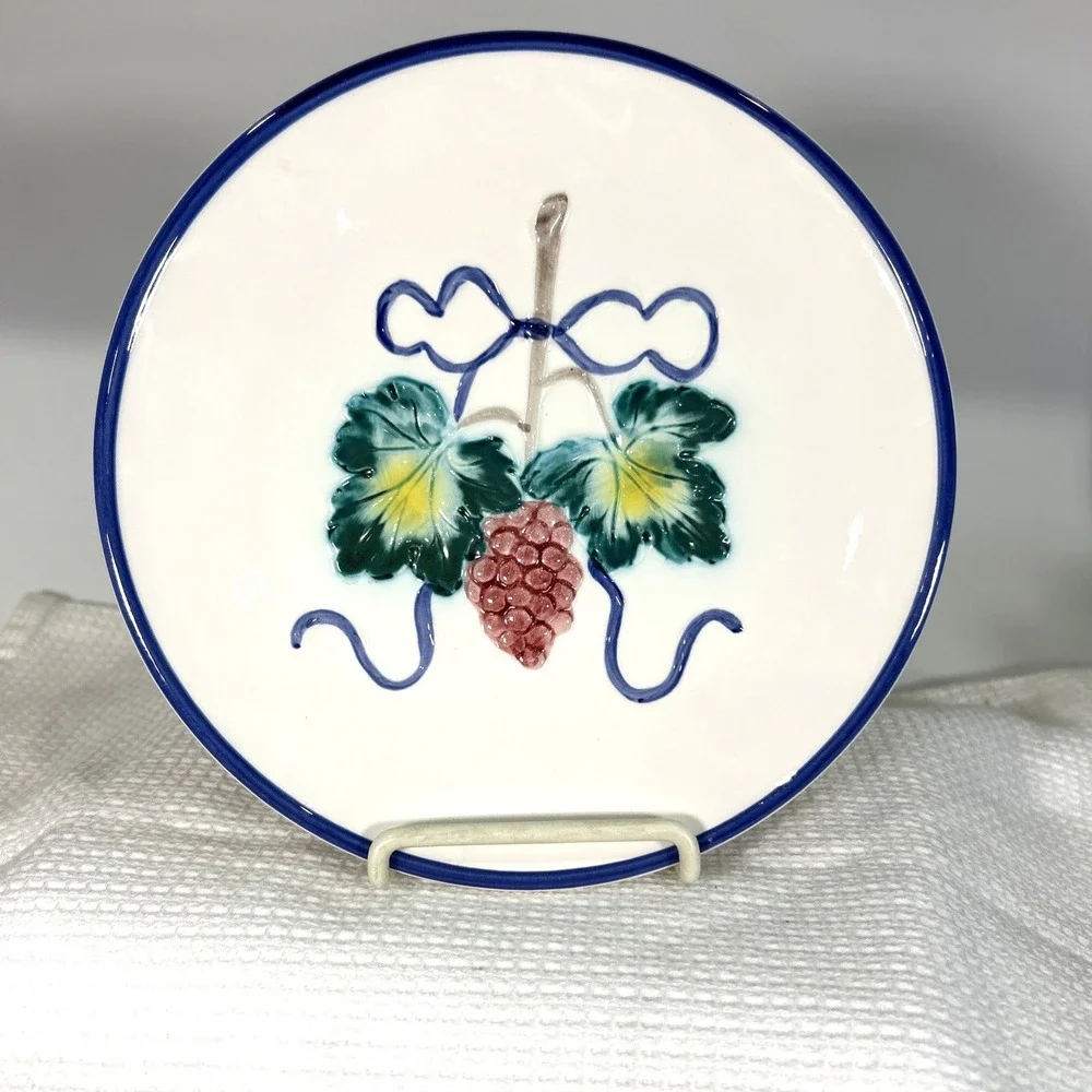 Vtg The Haldon Group Plate 3D Grapes Leaves Bow Blue White 1991